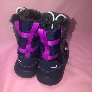 Girl’s Size 9 Nike Fur Lined Snow Boots